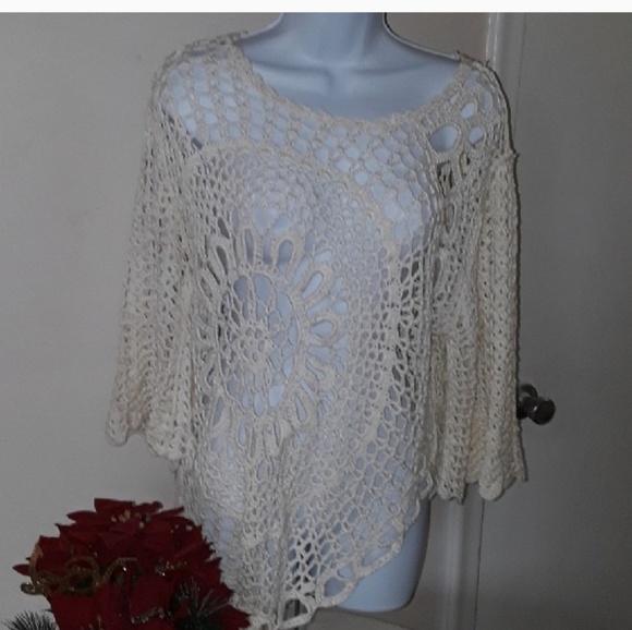 Pretty knitted top. - Picture 2 of 5